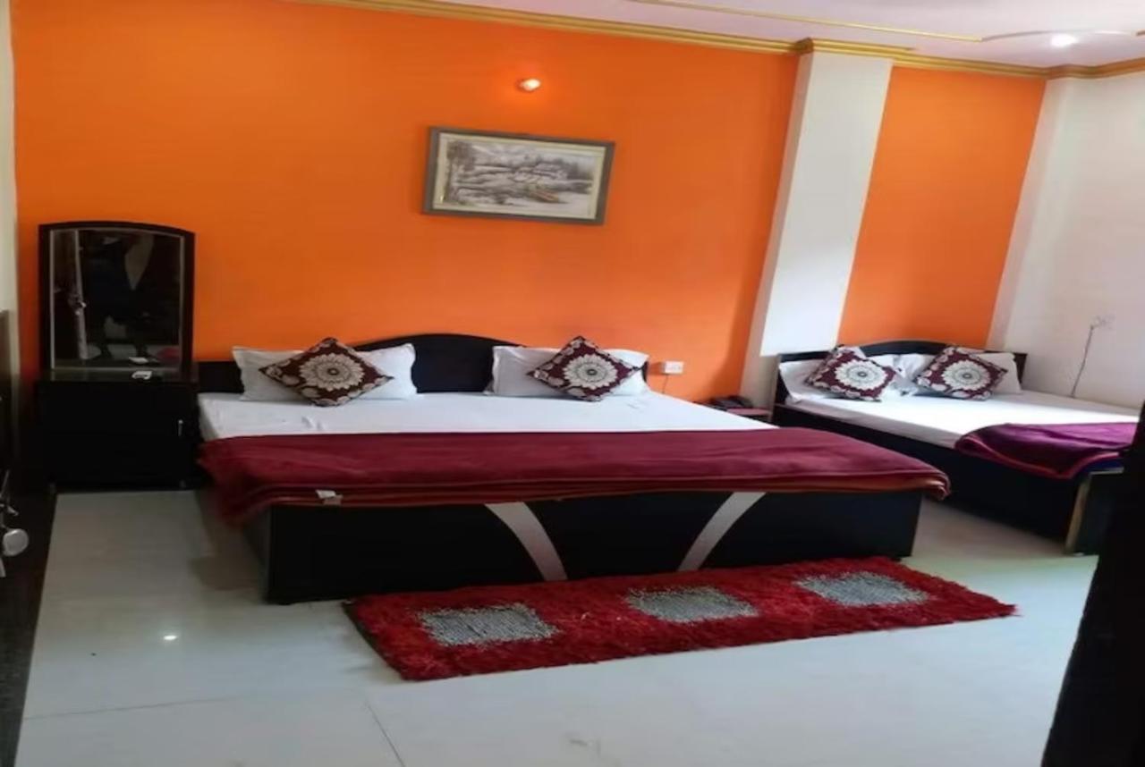 Goroomgo New Ashiyana Palace Варанаси Екстериор снимка
