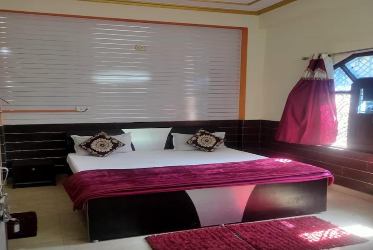 Goroomgo New Ashiyana Palace Варанаси Екстериор снимка