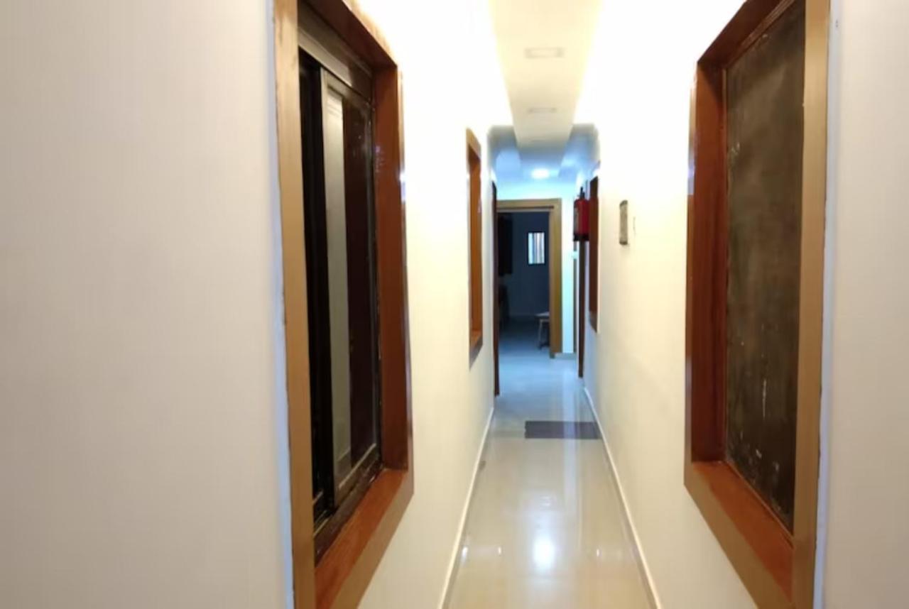 Goroomgo New Ashiyana Palace Варанаси Екстериор снимка